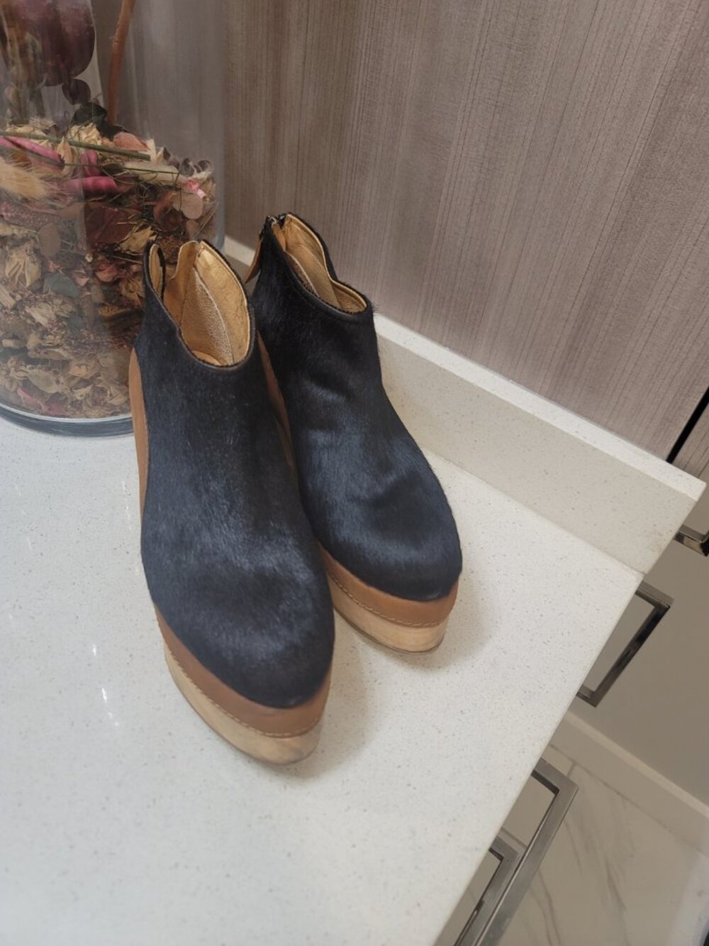 Free People Camilla Sz EU 38/US 7.5 Calf Hair Wood Booties Black/Brown - Picture 2 of 7